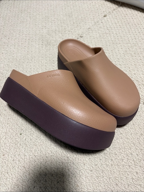 CROCS Shoes - CROCS Women's Tan Upper with Purple Platform Clogs
